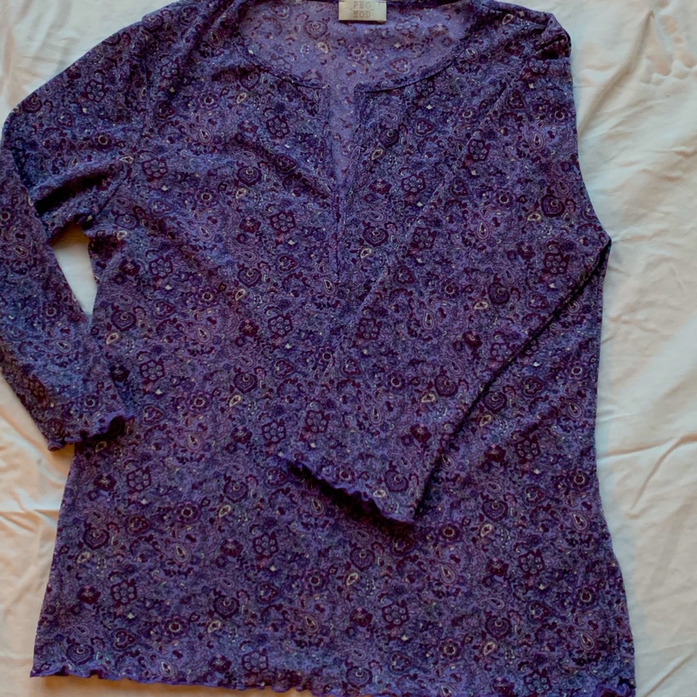Floral vintage purple mesh top.
